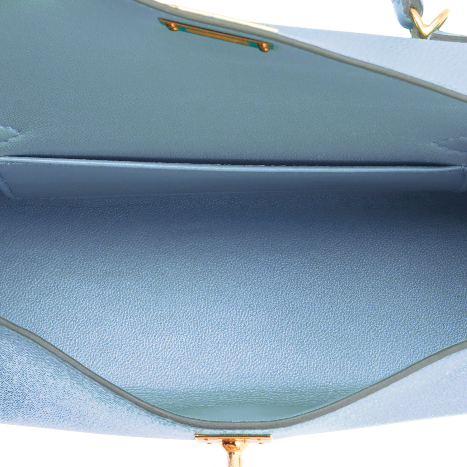 Hermes Kelly Sellier 20 Bleu Brume Chevre Gold Hardware – Madison Avenue  Couture