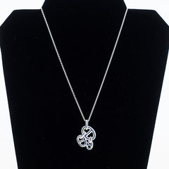 enchainee_necklace_2_240x.jpg?